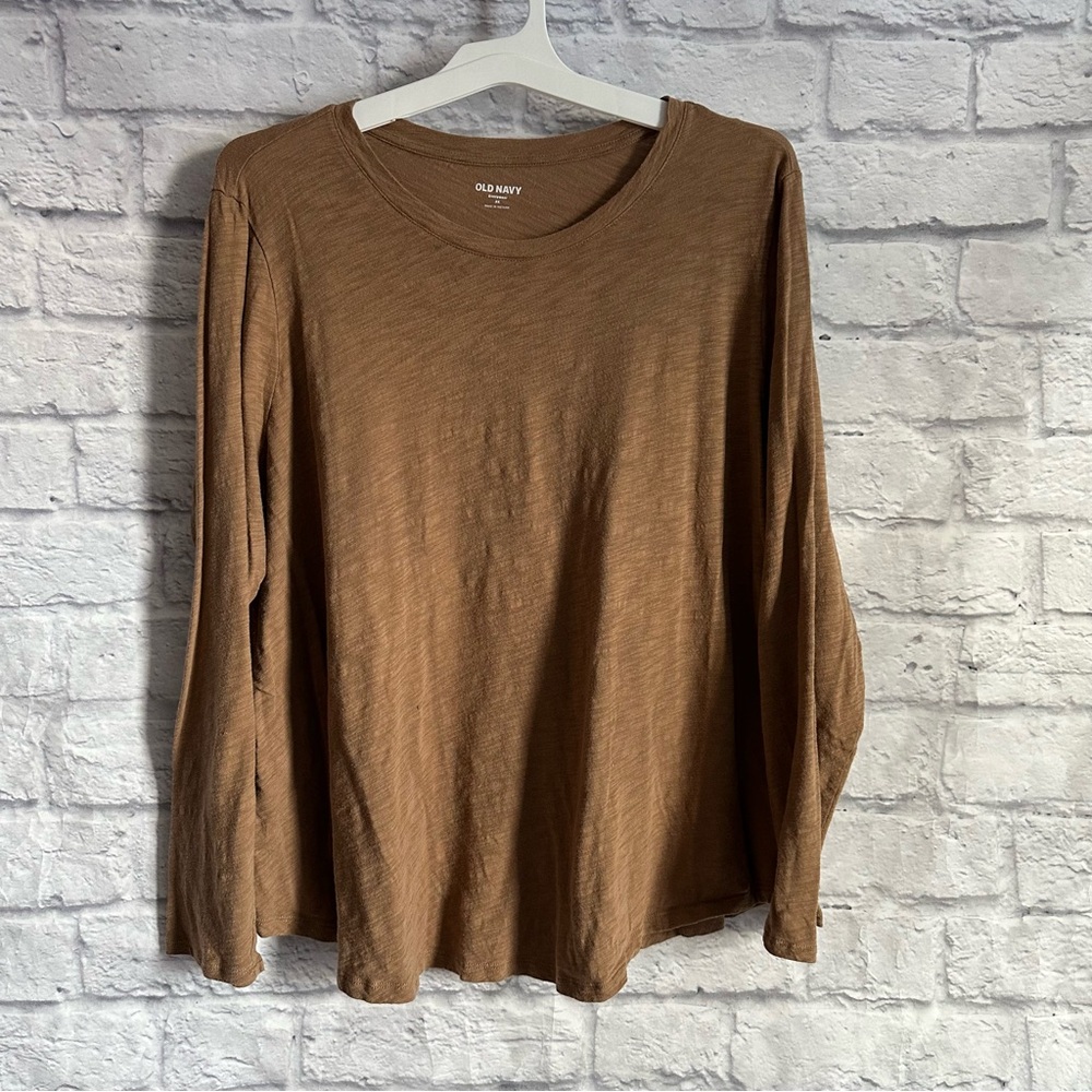 PREOWNED OLD NAVY TAN CREW NECK LONG SLEEVED TSHIRT WOMENS PLUS SIZE 2X